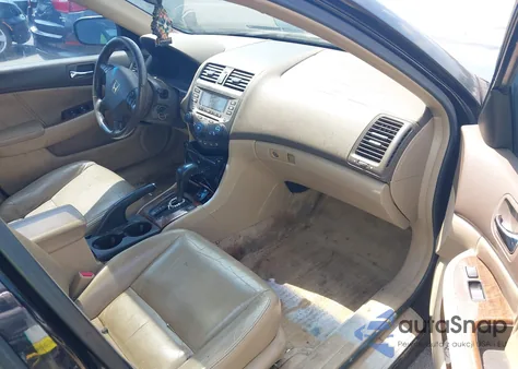 2006 Honda Accord 2.4 Ex from USA, damaged, VIN 1HGCM56826A058269